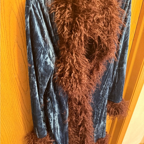 Macy's Blue Velvet Teddy Jacket with Brown Faux Fur Trim - Picture 2 of 5